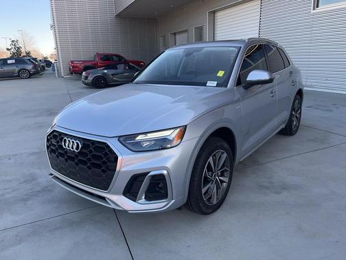 2023 Audi Q5 45 S line Premium Plus