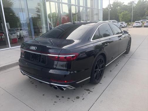 2022 Audi S8 4.0T