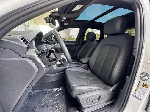 2021 Audi Q3 40 Premium