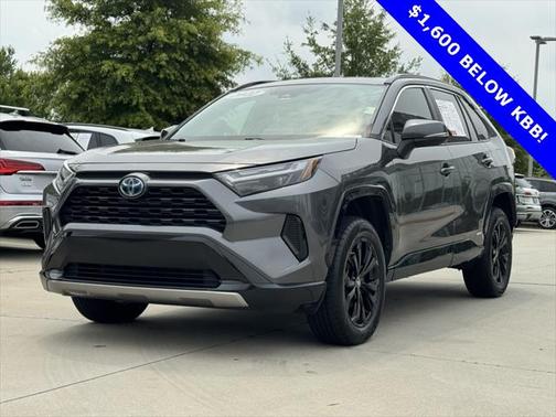 2022 Toyota RAV4 Hybrid SE
