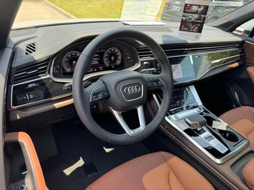 2025 Audi Q7 55 Premium Plus