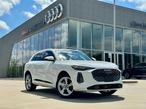 2025 Audi Q5 Premium Plus