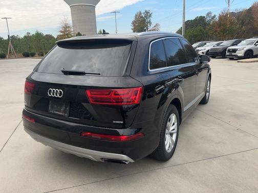 2019 Audi Q7 55 Premium Plus