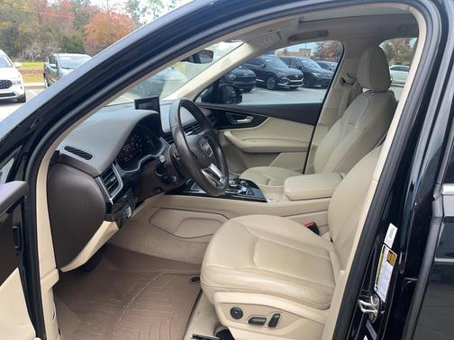 2019 Audi Q7 55 Premium Plus