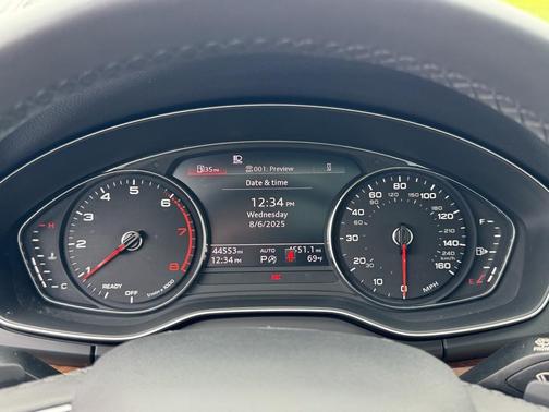 2023 Audi Q5 45 S line Premium