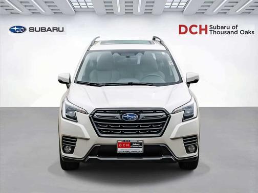 Crystal White Pearl 2023 Subaru Forester Limited
