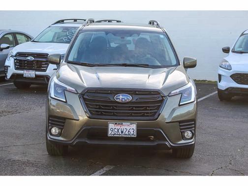 2023 Subaru Forester Premium