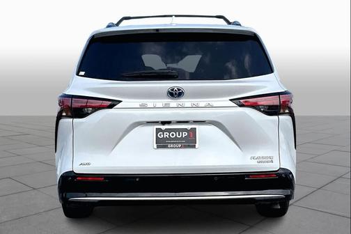 2022 Toyota Sienna Platinum