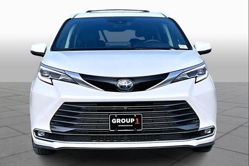 2022 Toyota Sienna Platinum