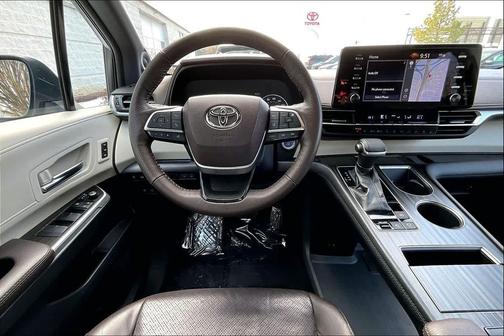 2022 Toyota Sienna Platinum