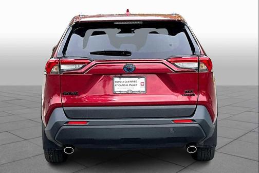 2022 Toyota RAV4 Hybrid XLE