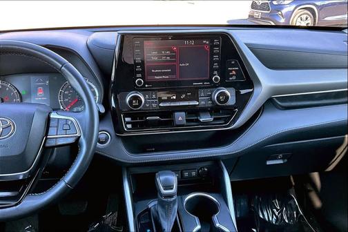 2021 Toyota Highlander LE