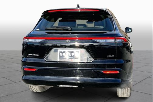 2025 Toyota Crown Signia XLE