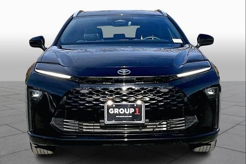 2025 Toyota Crown Signia XLE