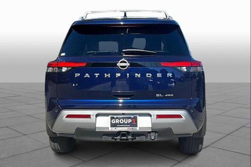 2023 Nissan Pathfinder SL 4WD