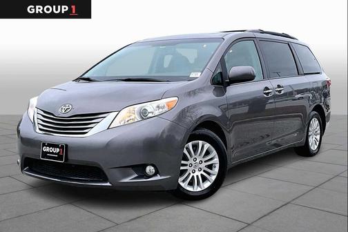 2017 Toyota Sienna XLE