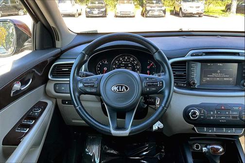 2017 Kia Sorento LX
