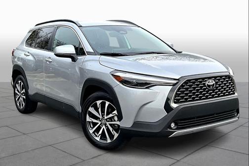 2024 Toyota Corolla Cross XLE