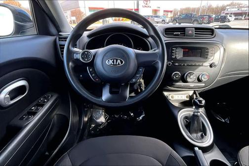 2016 Kia Soul Base