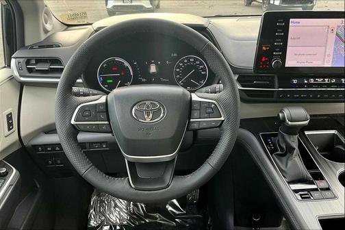 2024 Toyota Sienna Limited 7-Passenger