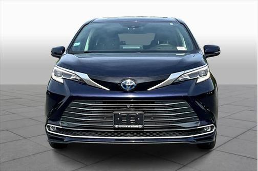 2023 Toyota Sienna Platinum 7 Passenger
