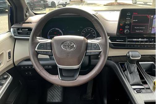 2023 Toyota Sienna Platinum 7 Passenger