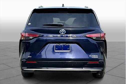 2023 Toyota Sienna Platinum 7 Passenger