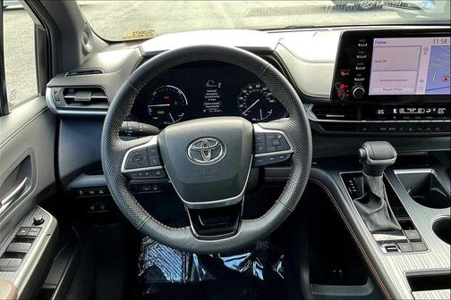 2023 Toyota Sienna XSE 7 Passenger