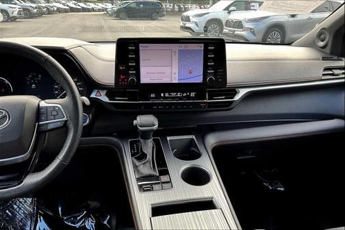 2023 Toyota Sienna XSE 7 Passenger