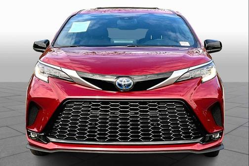 2023 Toyota Sienna XSE 7 Passenger