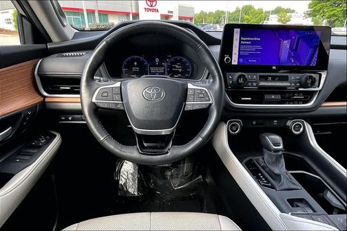 Blueprint 2024 Toyota Grand Highlander Platinum
