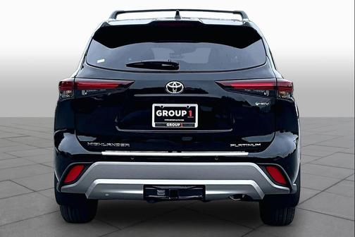 Midnight Black Metallic 2026 Toyota Highlander Hybrid Platinum