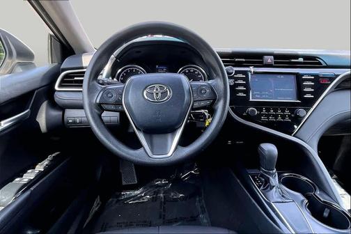 Super White 2018 Toyota Camry LE