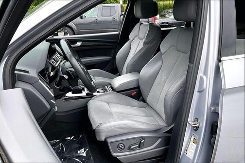 Florett Silver Metallic 2022 Audi SQ5 3.0T Premium Plus