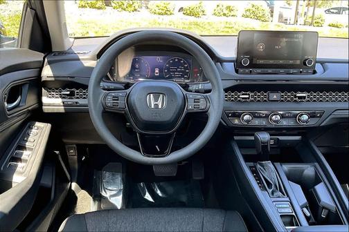 Meteorite Gray Metallic 2025 Honda Accord SE