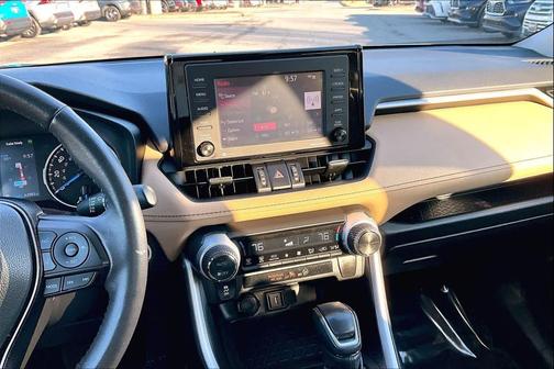 2021 Toyota RAV4 Hybrid XLE Premium