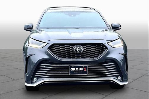 Magnetic Gray Metallic 2023 Toyota Highlander XSE