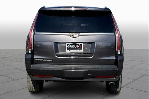 2018 Cadillac Escalade Luxury