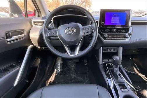 2025 Toyota Corolla Cross XLE