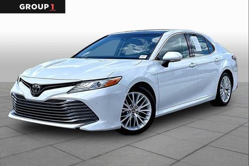 Wind Chill Pearl 2018 Toyota Camry XLE