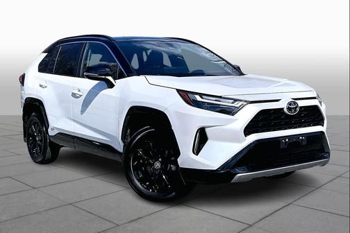 Wind Chill Pearl/Midnight Black Metallic 2025 Toyota RAV4 Hybrid SE