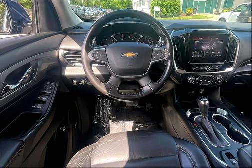 Graphite Metallic 2020 Chevrolet Traverse LT Leather