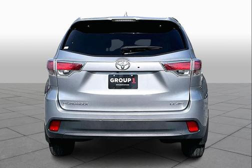 Silver Sky Metallic 2016 Toyota Highlander LE Plus