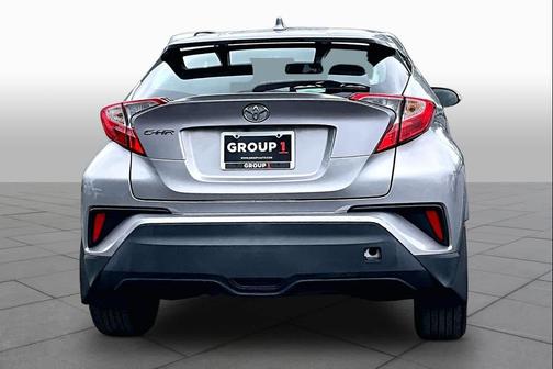 Silver Knockout Metallic 2019 Toyota C-HR XLE