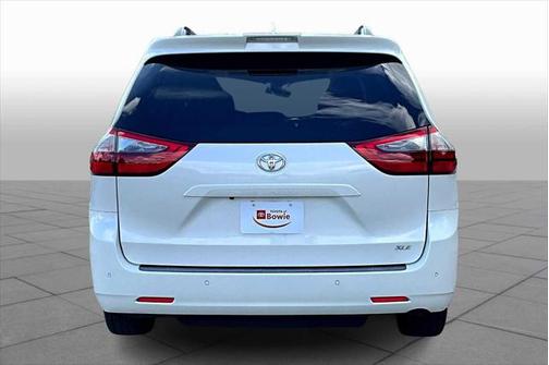 2020 Toyota Sienna XLE Premium