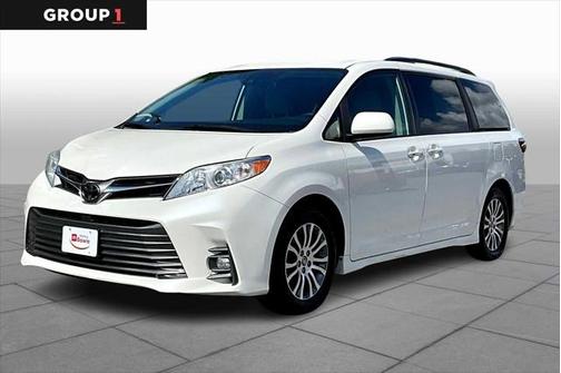 2020 Toyota Sienna XLE Premium
