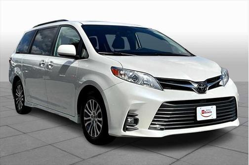 2020 Toyota Sienna XLE Premium