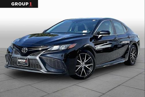 Midnight Black Metallic 2021 Toyota Camry SE