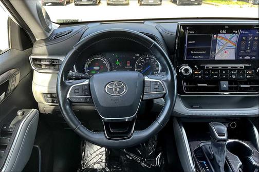 2021 Toyota Highlander Hybrid Platinum