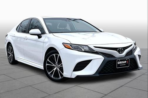 2020 Toyota Camry SE